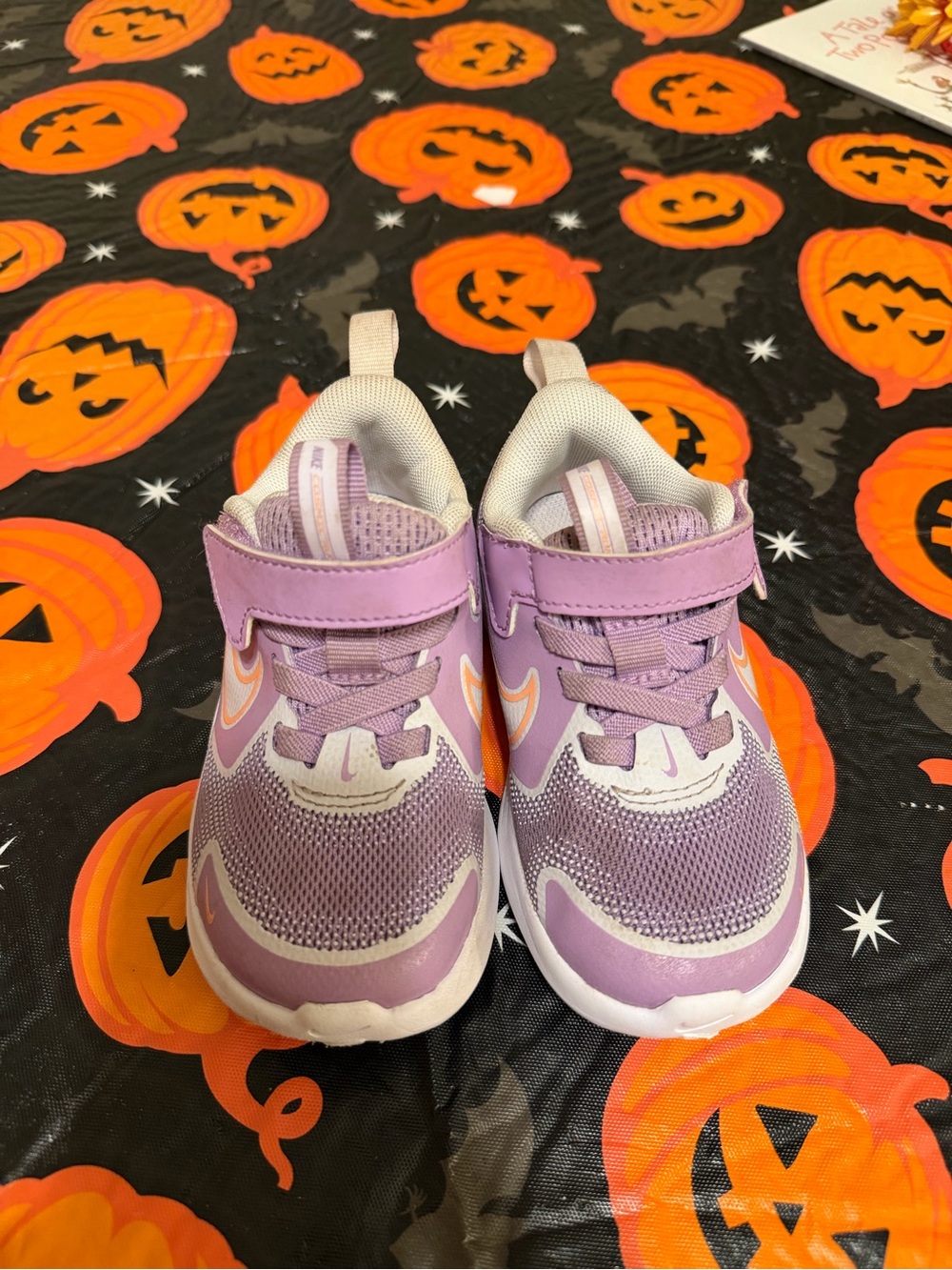 Nike Toddler Girls Sneakers – Size 8